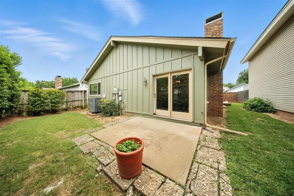 Photo 9 — 4713 N Cypress Court, Oklahoma City, OK 73162
