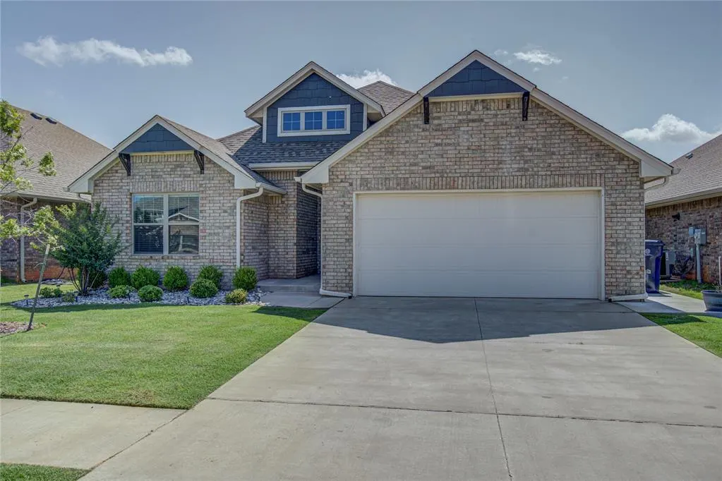 Photo 2 — 3800 Palmetto Trail, Oklahoma City, OK 73179