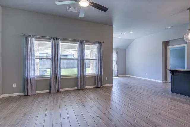 Photo 7 — 3800 Palmetto Trail, Oklahoma City, OK 73179