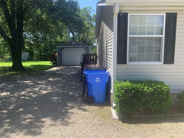 Photo 2 — 128 N Buffalo Street, Canadian, OK 74425