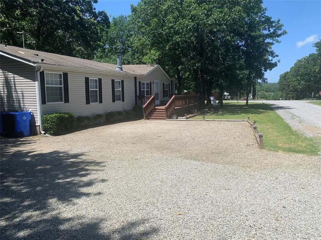 Photo 3 — 128 N Buffalo Street, Canadian, OK 74425