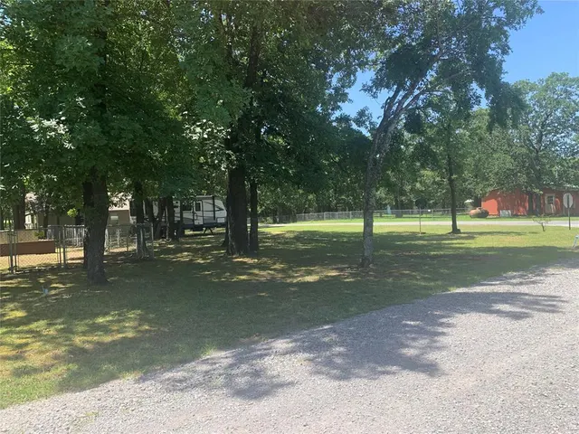 Photo 4 — 128 N Buffalo Street, Canadian, OK 74425