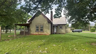 Sold home at 201 S Oak Street