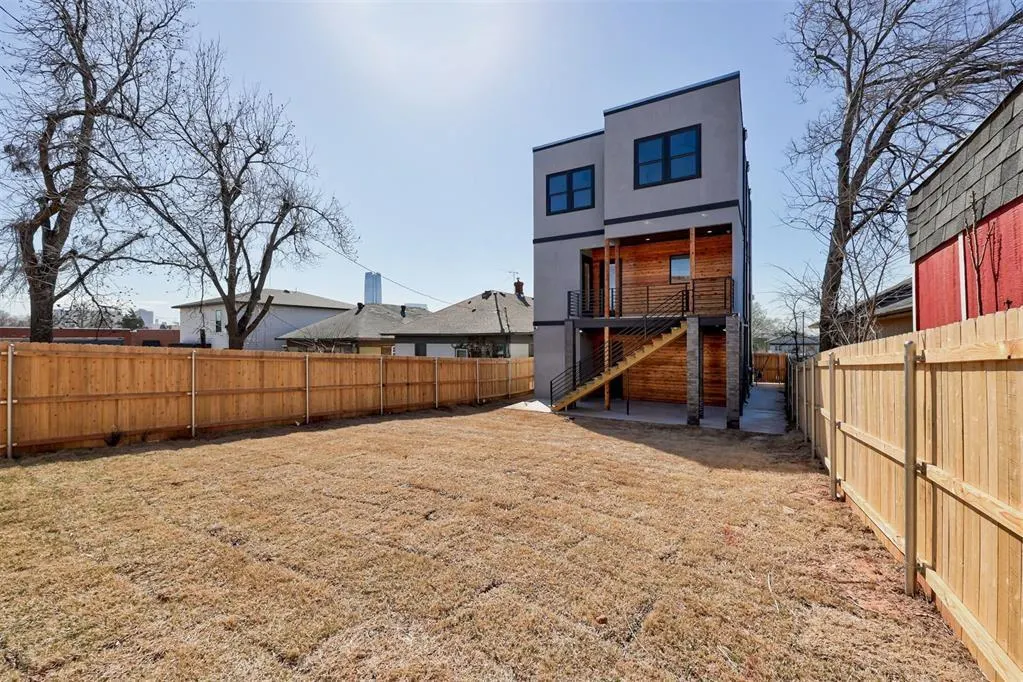 Photo 31 — 1127 NW 7th Street, Oklahoma City, OK 73106