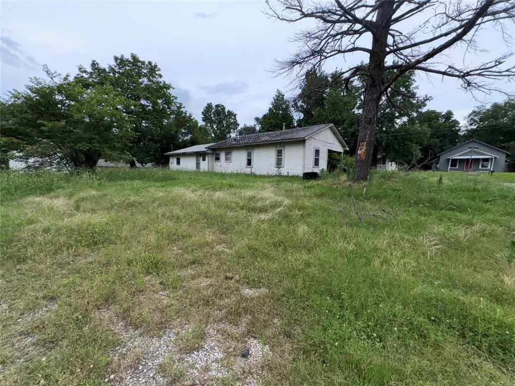Photo 12 — 1000 S Dogwood Avenue, Okmulgee, OK 74447