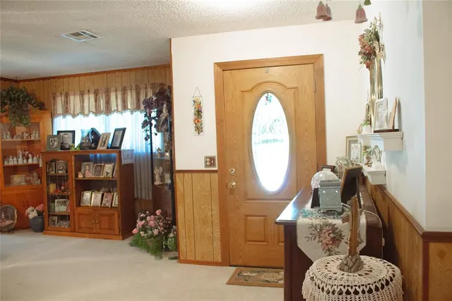 Photo 3 — 817 Park View Drive, Maysville, OK 73057