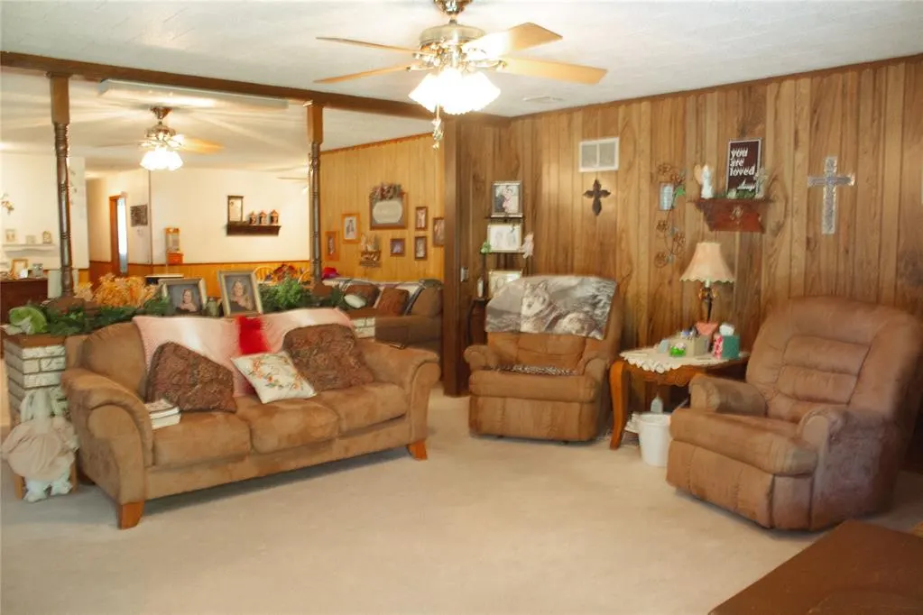 Photo 4 — 817 Park View Drive, Maysville, OK 73057