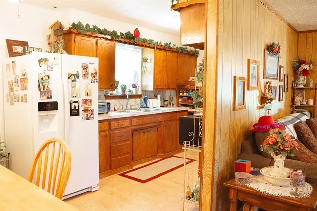 Photo 7 — 817 Park View Drive, Maysville, OK 73057