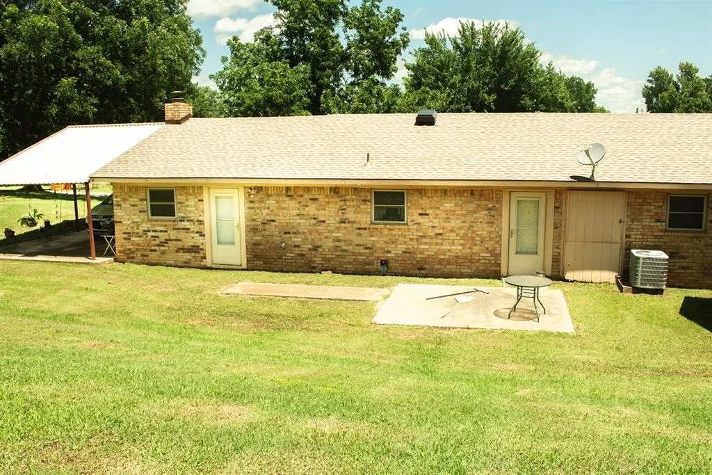 Photo 21 — 817 Park View Drive, Maysville, OK 73057
