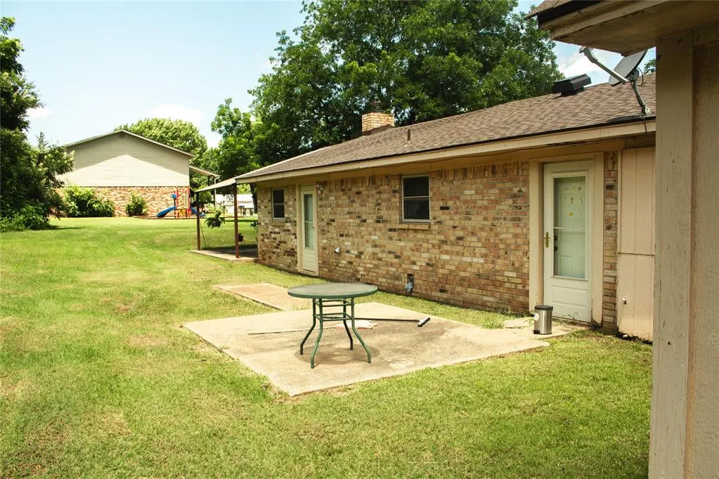 Photo 26 — 817 Park View Drive, Maysville, OK 73057