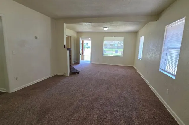 Photo 6 — 1325 SW 28th Street, Oklahoma City, OK 73108