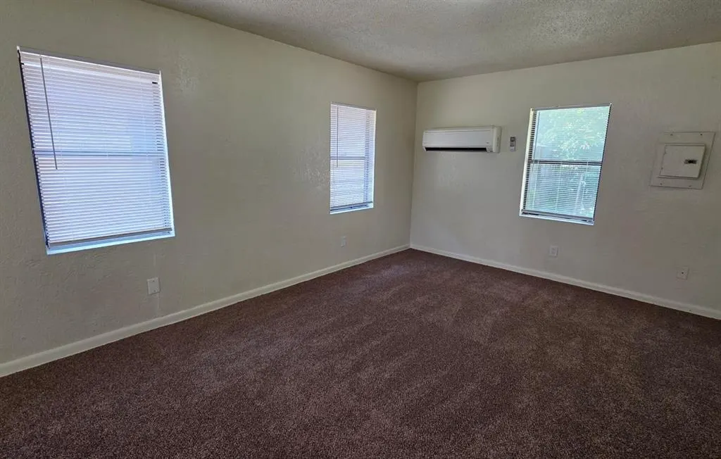 Photo 8 — 1325 SW 28th Street, Oklahoma City, OK 73108