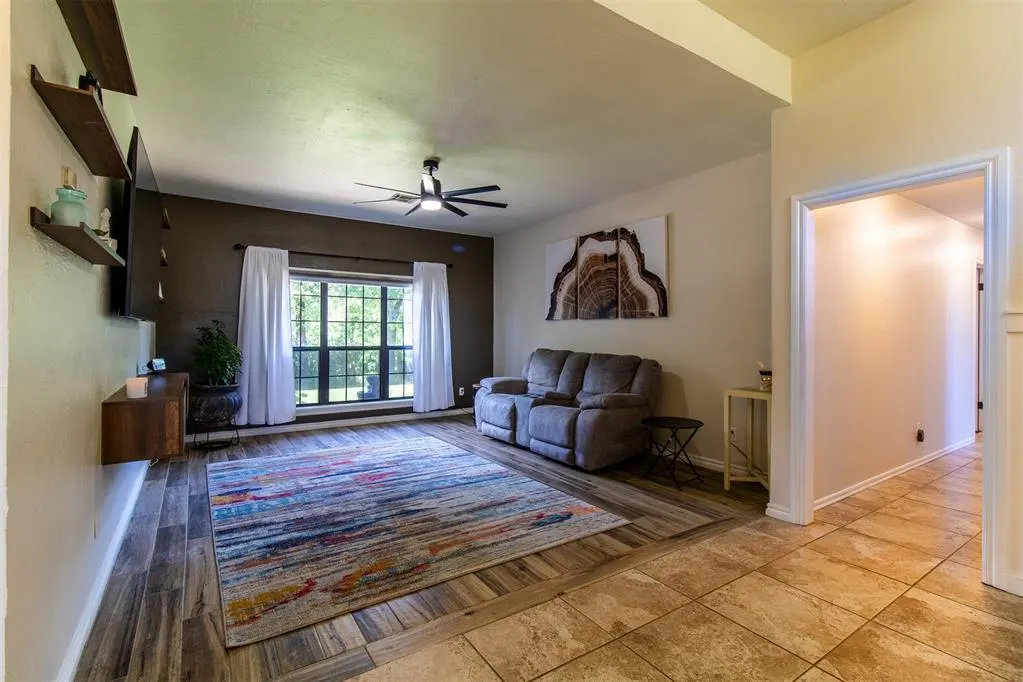 Photo 2 — 10517 SE 49th Street, Oklahoma City, OK 73150