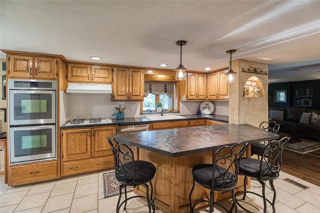 Photo 8 — 517 Garrett Street, Elk City, OK 73644