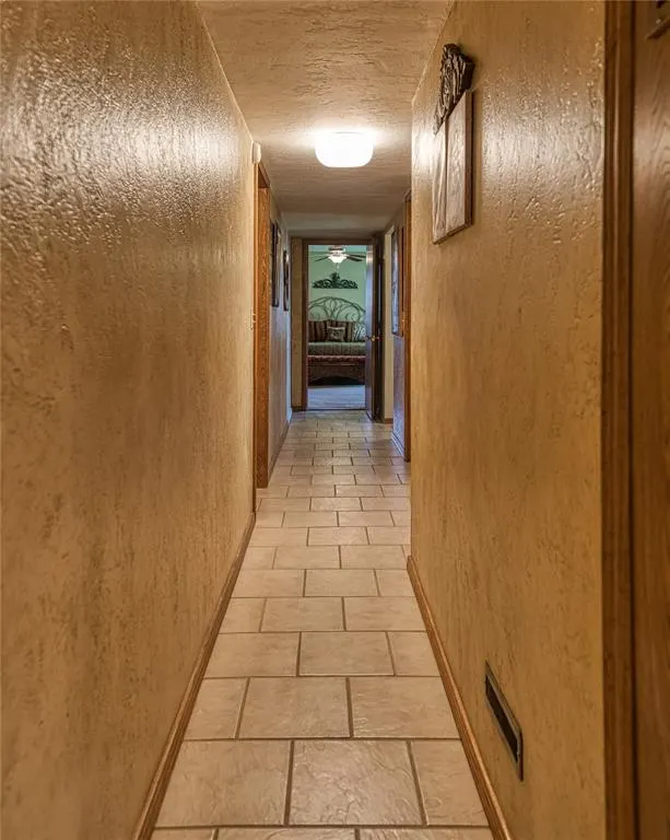 Photo 11 — 517 Garrett Street, Elk City, OK 73644