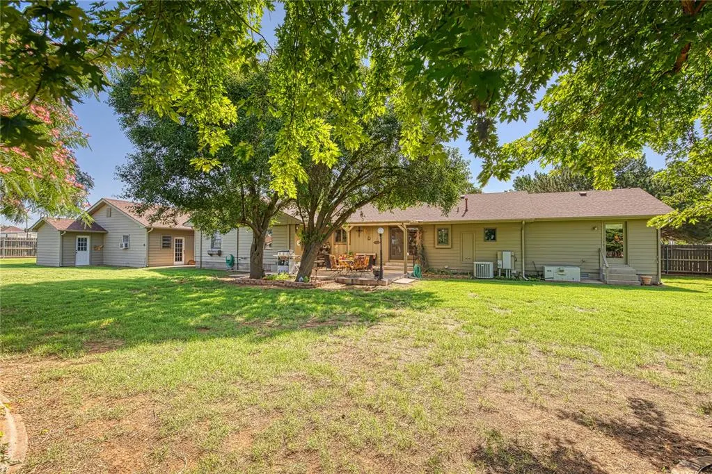 Photo 25 — 517 Garrett Street, Elk City, OK 73644