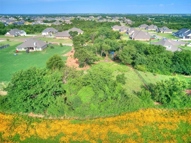 Photo 4 — 13460 Blue Star Street, Edmond, OK 73025