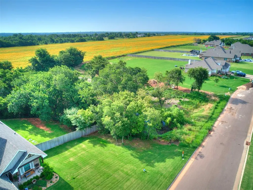 Photo 7 — 13460 Blue Star Street, Edmond, OK 73025