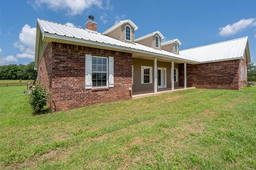 Photo 2 — 362161 E 990 Road, Paden, OK 74860