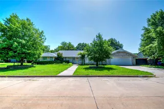 Sold home at 2701 S Mar Vista Street