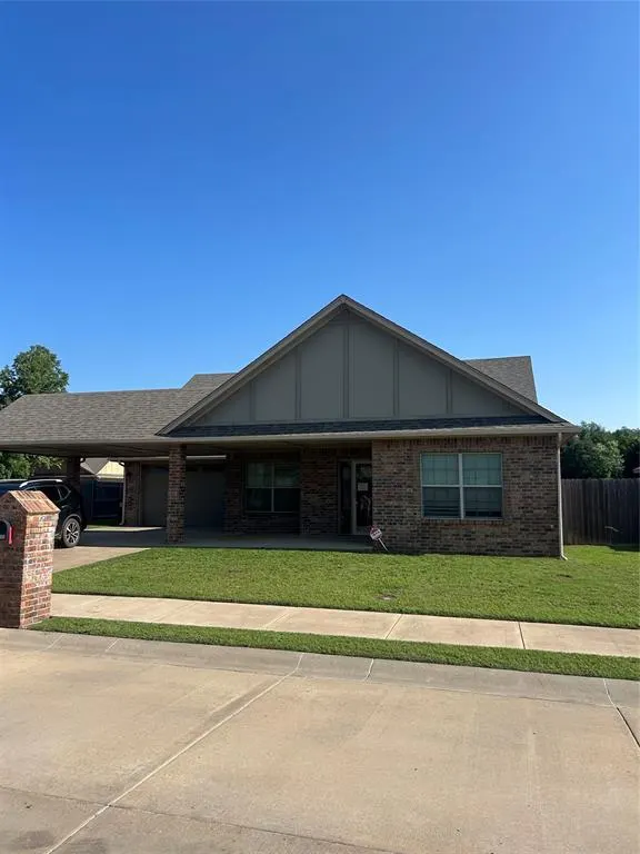 Front exterior — 702 Bison, Enid, OK 73701