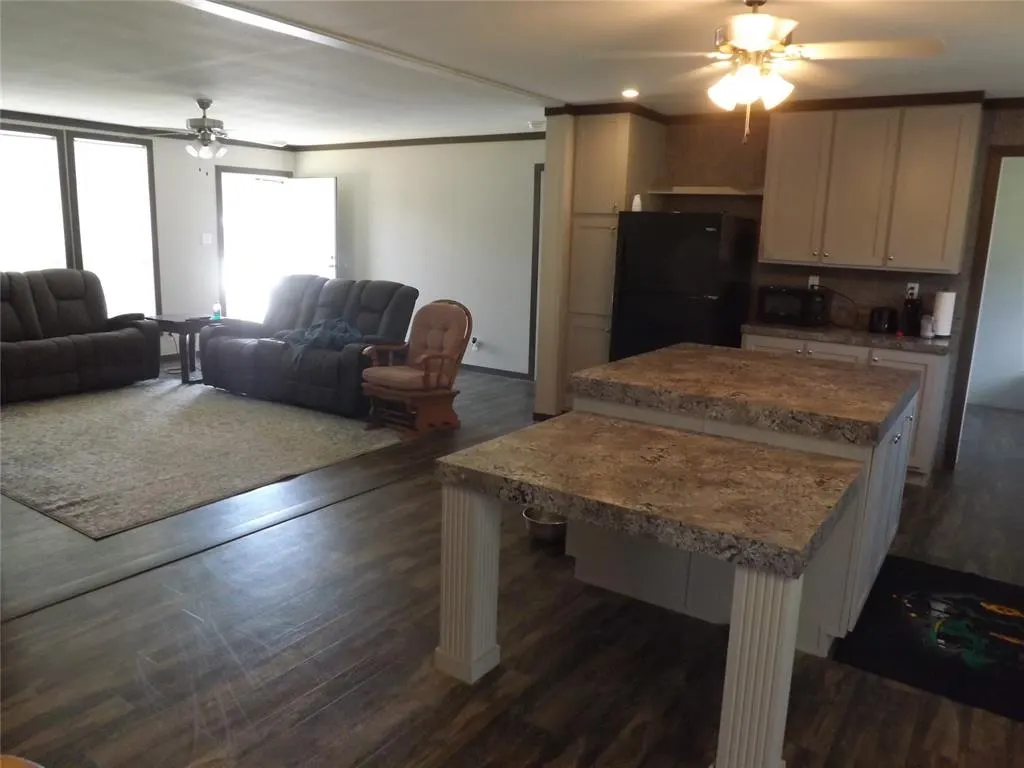 Photo 23 — 413 NW 3 RD. Street, Tipton, OK 73570