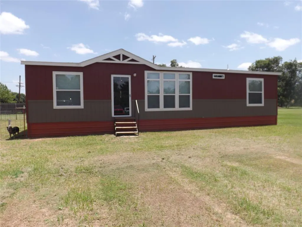 Photo 28 — 413 NW 3 RD. Street, Tipton, OK 73570
