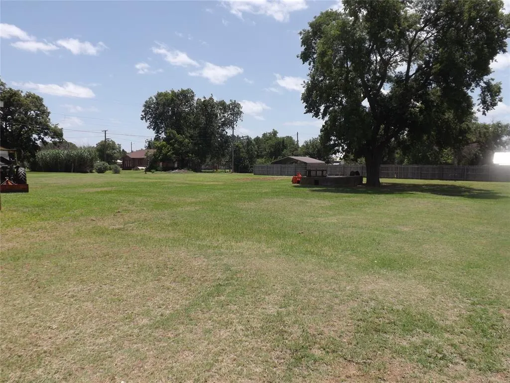 Photo 30 — 413 NW 3 RD. Street, Tipton, OK 73570