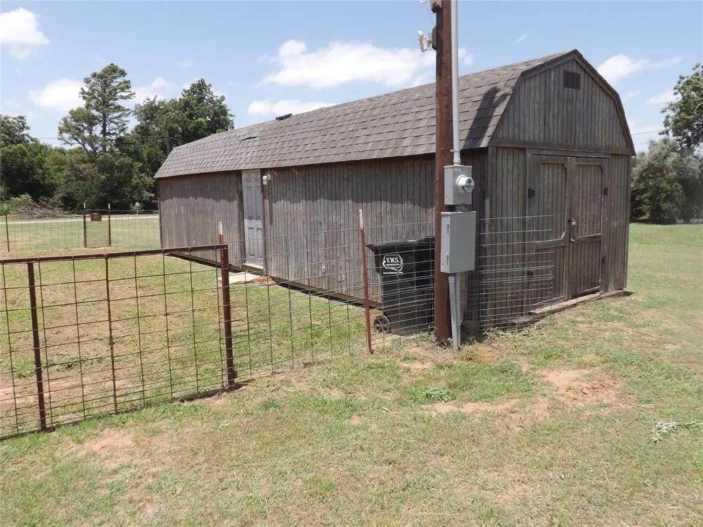 Photo 33 — 413 NW 3 RD. Street, Tipton, OK 73570