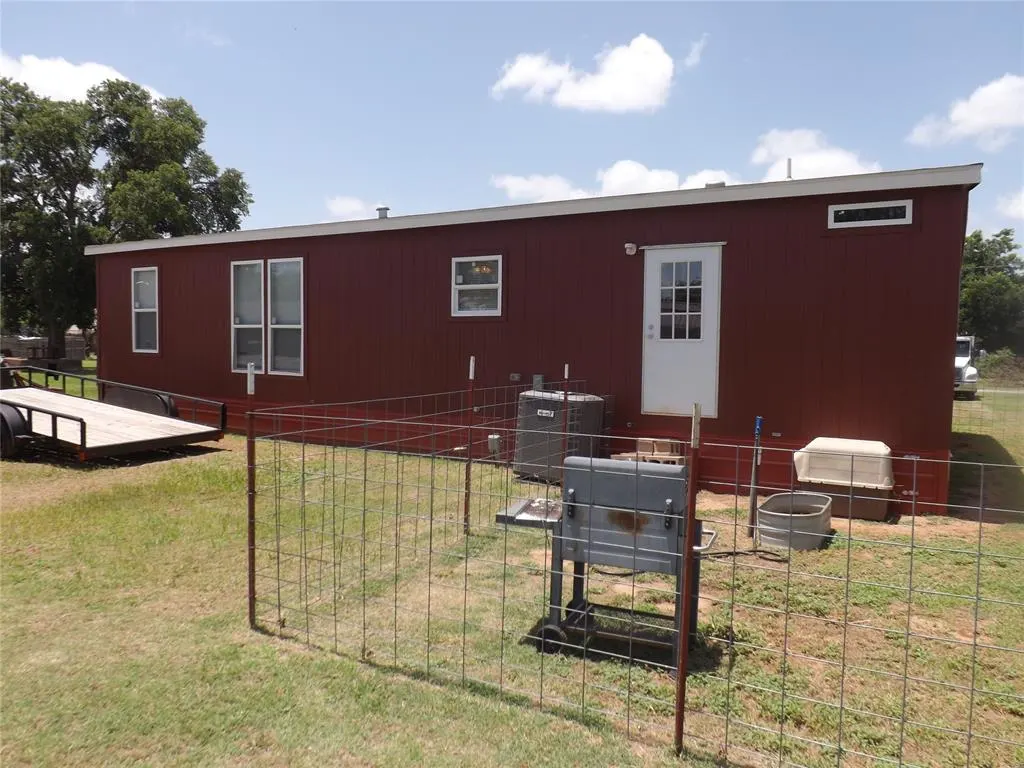 Photo 34 — 413 NW 3 RD. Street, Tipton, OK 73570