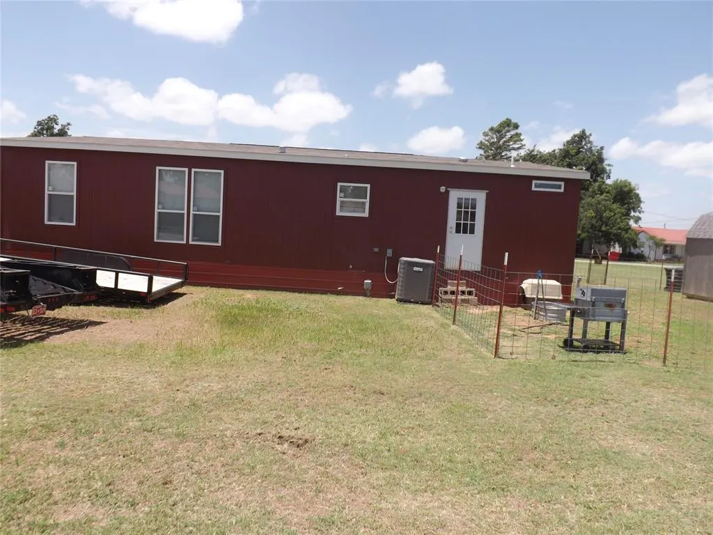 Photo 36 — 413 NW 3 RD. Street, Tipton, OK 73570