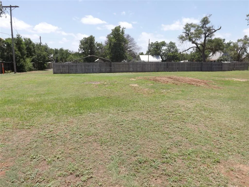 Photo 38 — 413 NW 3 RD. Street, Tipton, OK 73570