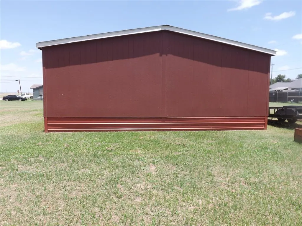 Photo 39 — 413 NW 3 RD. Street, Tipton, OK 73570