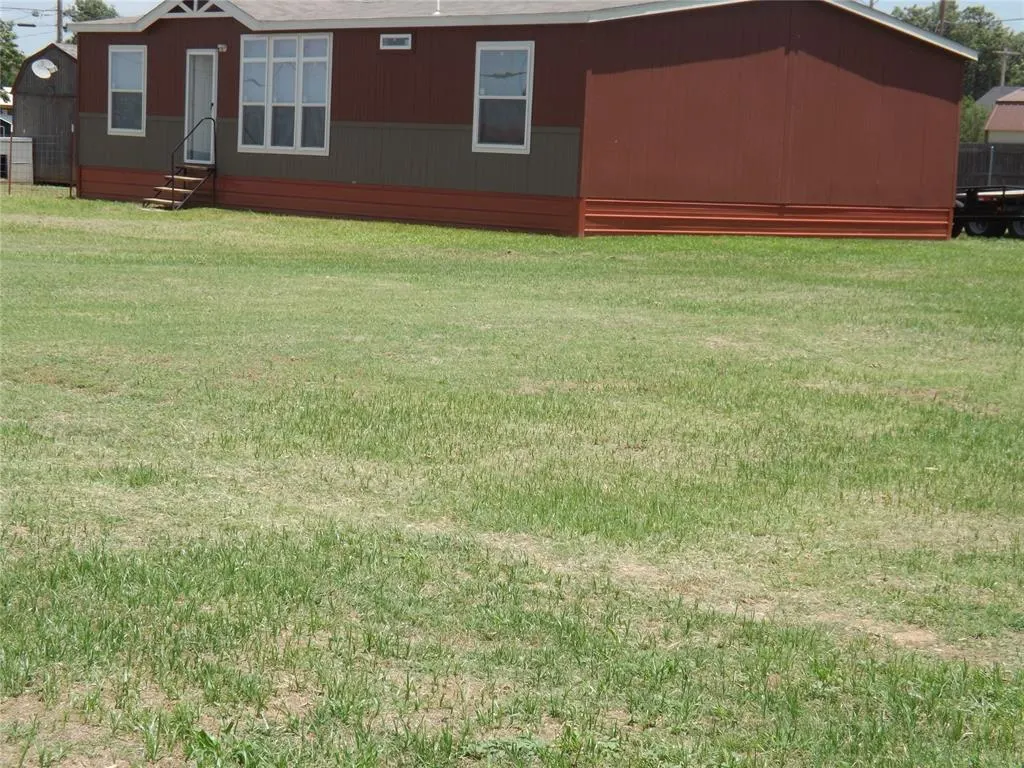 Photo 42 — 413 NW 3 RD. Street, Tipton, OK 73570