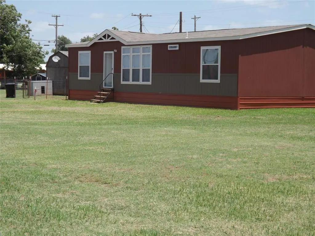 Photo 43 — 413 NW 3 RD. Street, Tipton, OK 73570