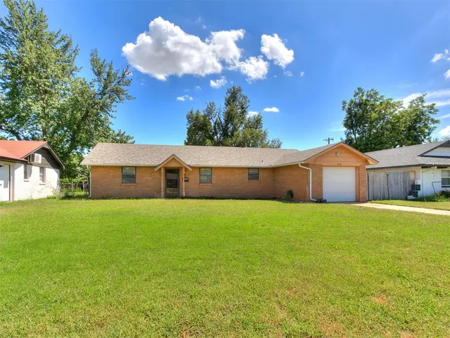 Front exterior — 7616 NW 29th Street, Bethany, OK 73008