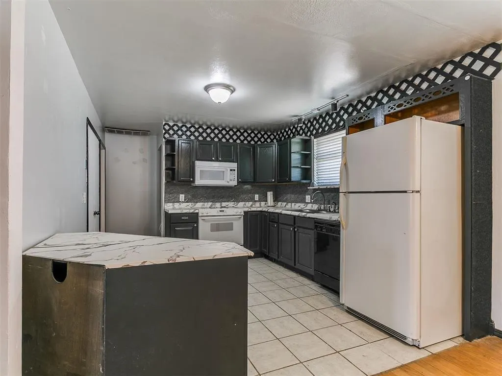 Photo 5 — 7616 NW 29th Street, Bethany, OK 73008