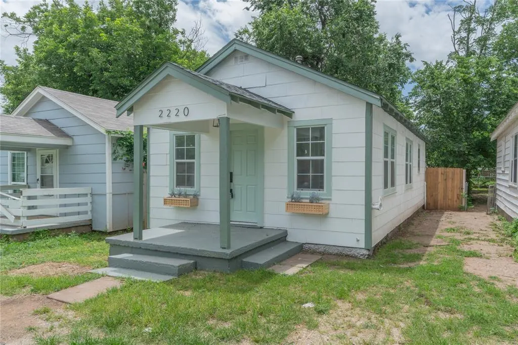 Photo 2 — 2220 SW 28th Street, Oklahoma City, OK 73108