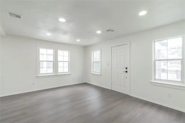 Photo 4 — 2220 SW 28th Street, Oklahoma City, OK 73108