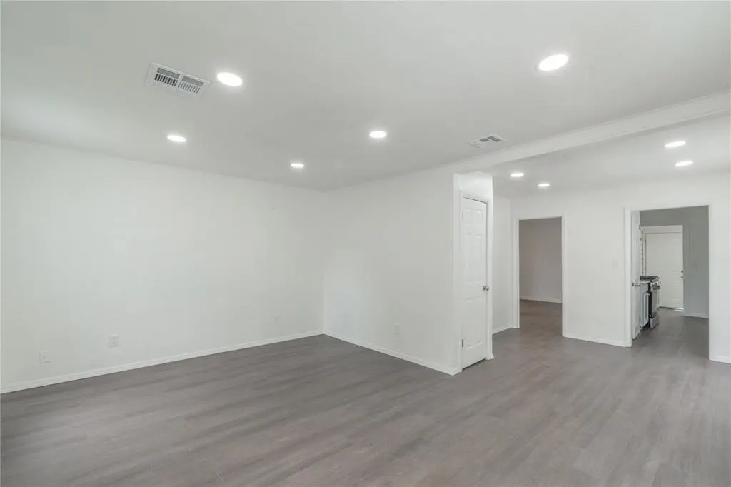 Photo 6 — 2220 SW 28th Street, Oklahoma City, OK 73108