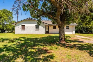 Sold home at 2120 E Robberts Avenue