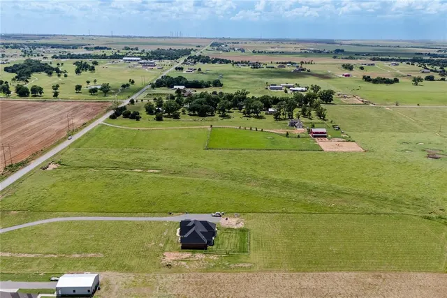 Photo 4 — E Arapaho Road, Weatherford, OK 73096