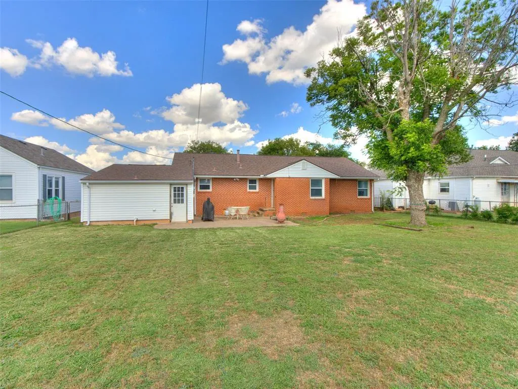 Photo 10 — 716 S 9th Street, Kingfisher, OK 73750