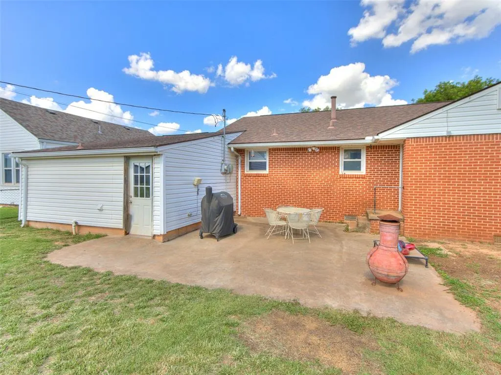 Photo 13 — 716 S 9th Street, Kingfisher, OK 73750