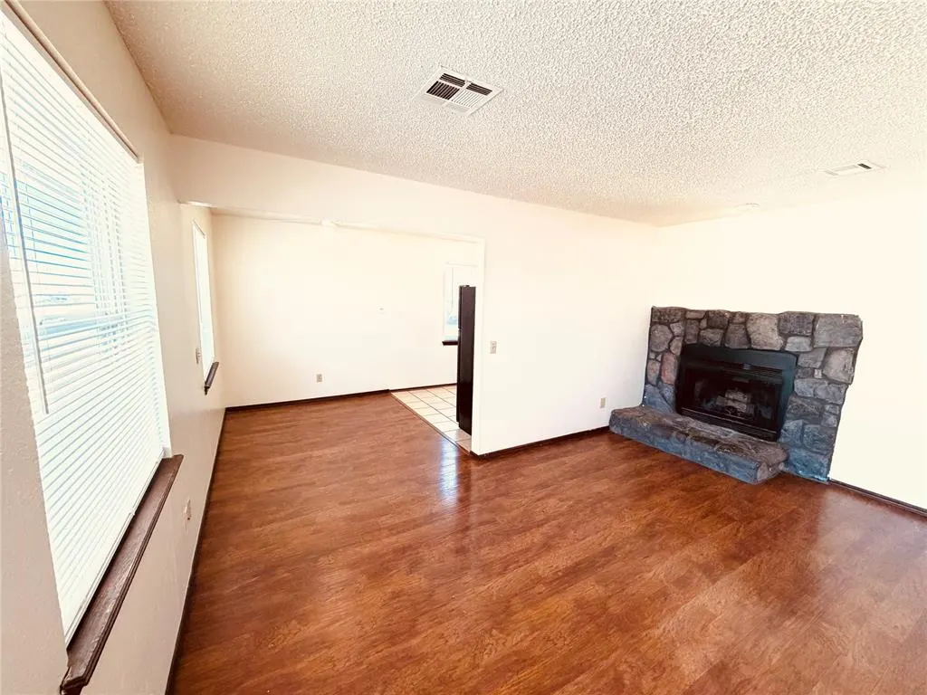Photo 3 — 320 Falcon Court 3, Norman, OK 73069