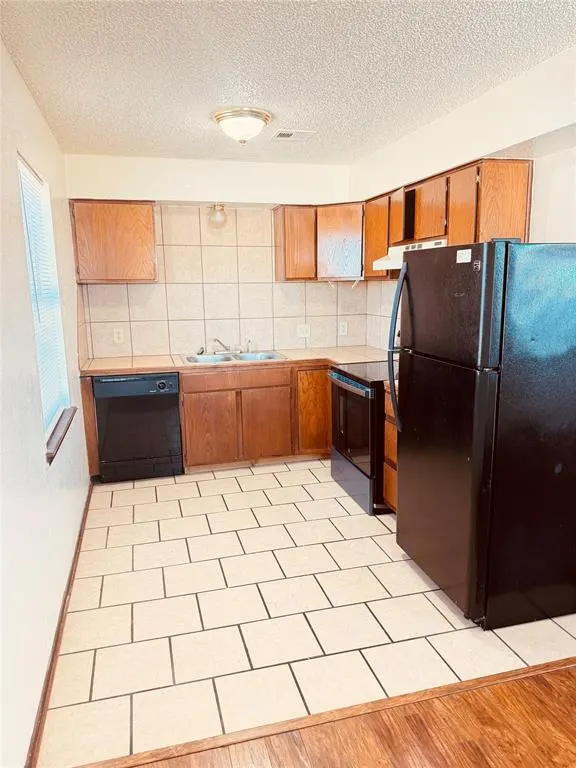 Photo 7 — 320 Falcon Court 3, Norman, OK 73069