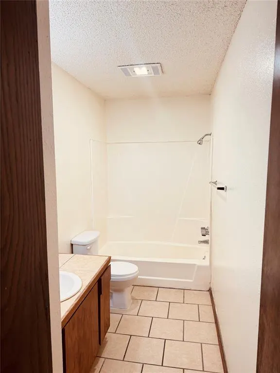 Photo 10 — 320 Falcon Court 3, Norman, OK 73069