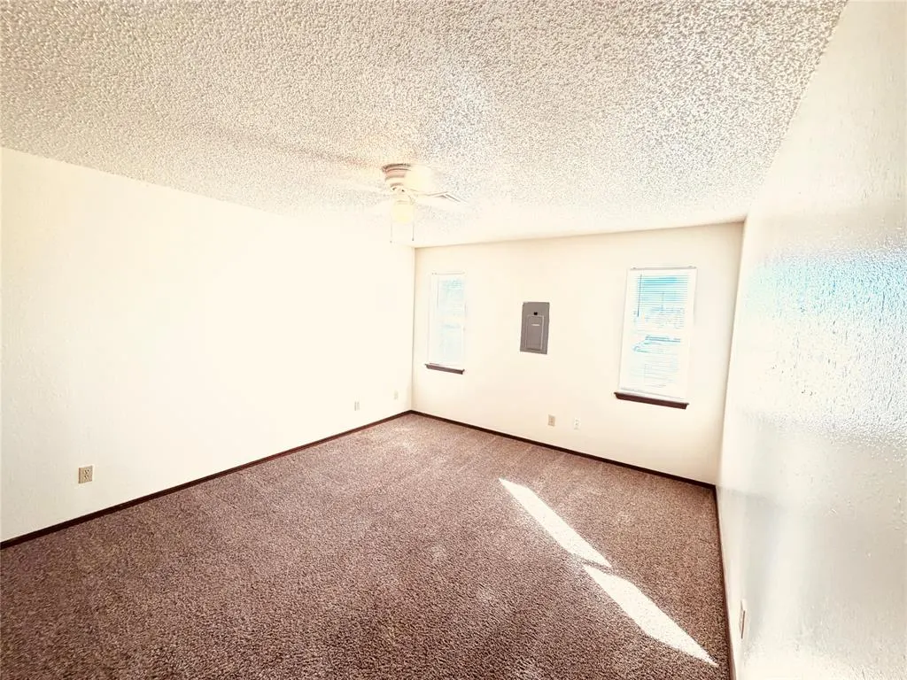 Photo 13 — 320 Falcon Court 3, Norman, OK 73069