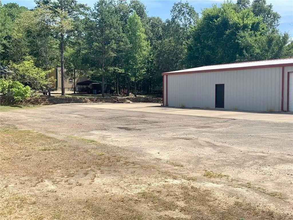 Photo 3 — 50 Spearfish Road, Broken Bow, OK 74728