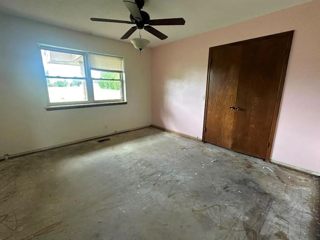 Photo 13 — 900 W Lakeview Road, Elk City, OK 73644